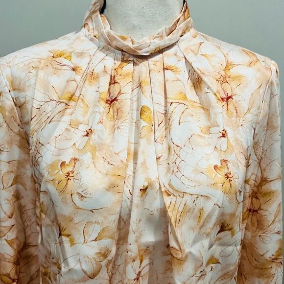 Shein MOTF Premium Gathered Mock Neck Blush Floral Blouse Top size small - Picture 11 of 16